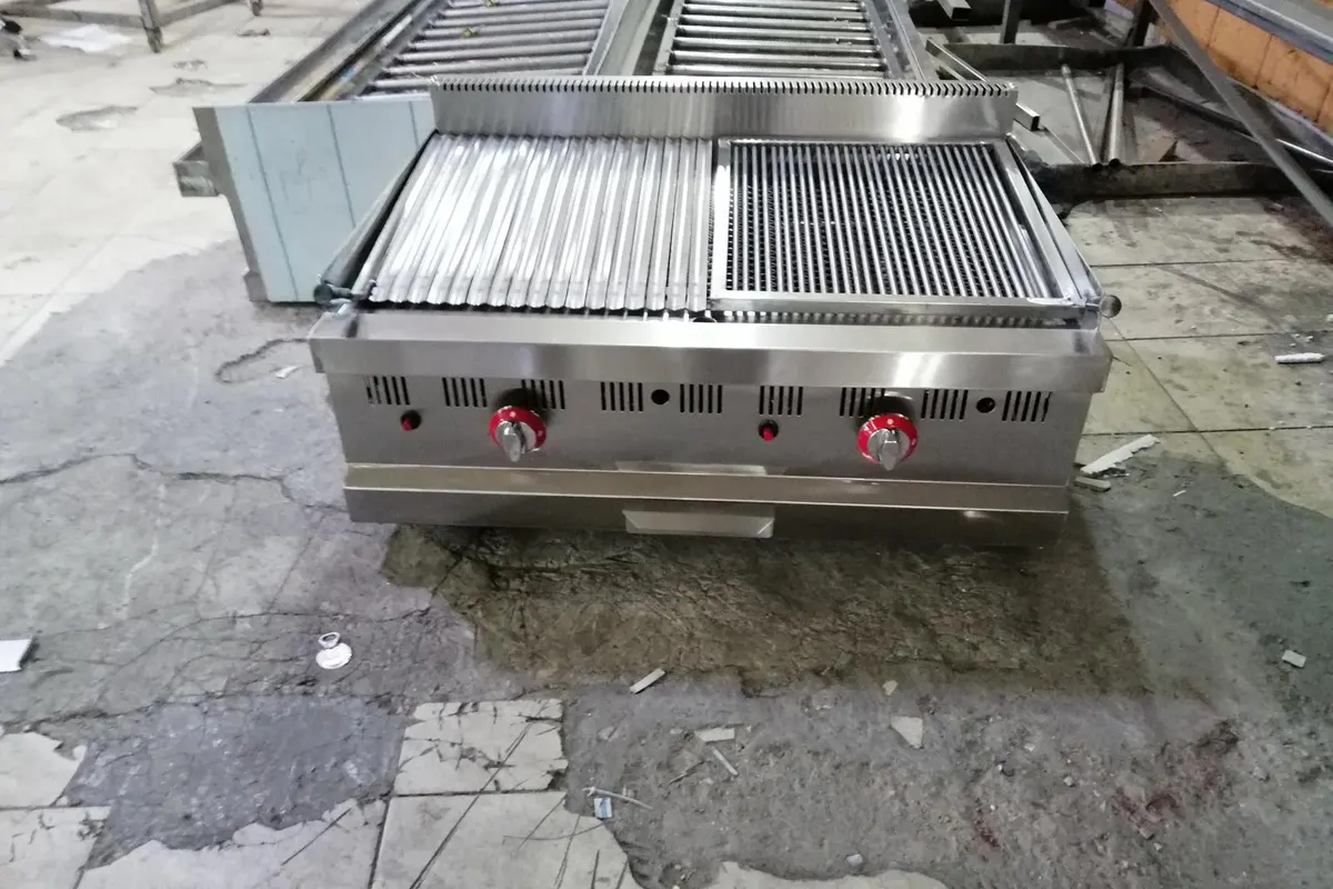 Temizlik ve brülör bakımı yapılmış gazlı ızgara