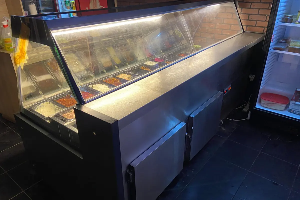Işıklı vitrinli soğutmalı teşhir bankosu