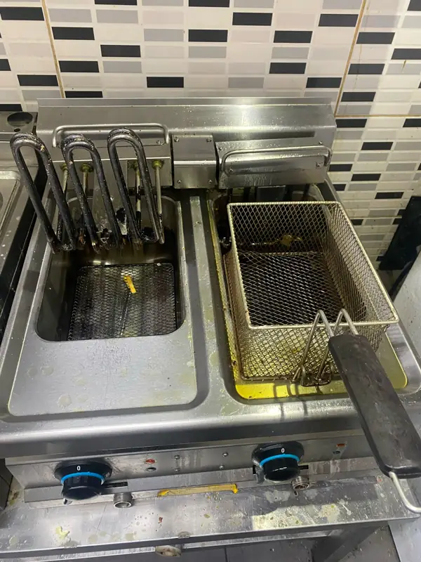 Çift hazneli fritöz — Turhan Çelik Kadıköy Servisi | Kar-Ser Teknik saha çalışması